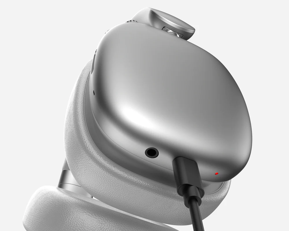 Foldable Over-Ear Bluetooth Headphones With Adjustable ANC and Extended Battery Runtime
